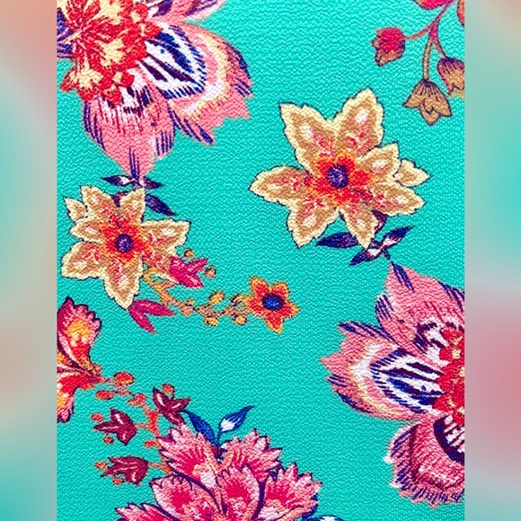 Fig and Flower Top Women Medium Green Floral Ruffle 3/4 Sleeve Blouse - Picture 4 of 14